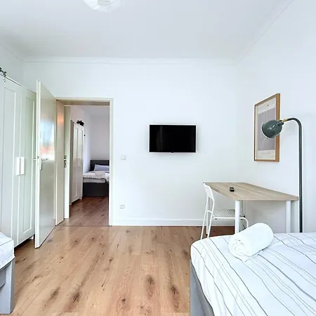 Komfortable In Fuer Firmen & City-trips Apartment *