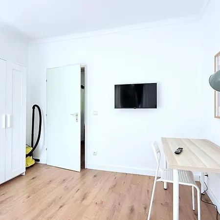 Apartment Komfortable In Fuer Firmen & City-trips